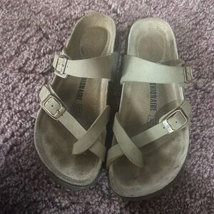 Cushionairw sandals   7.5